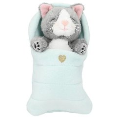 Plyšová šedá kočička Top Model v zeleném spacáčku